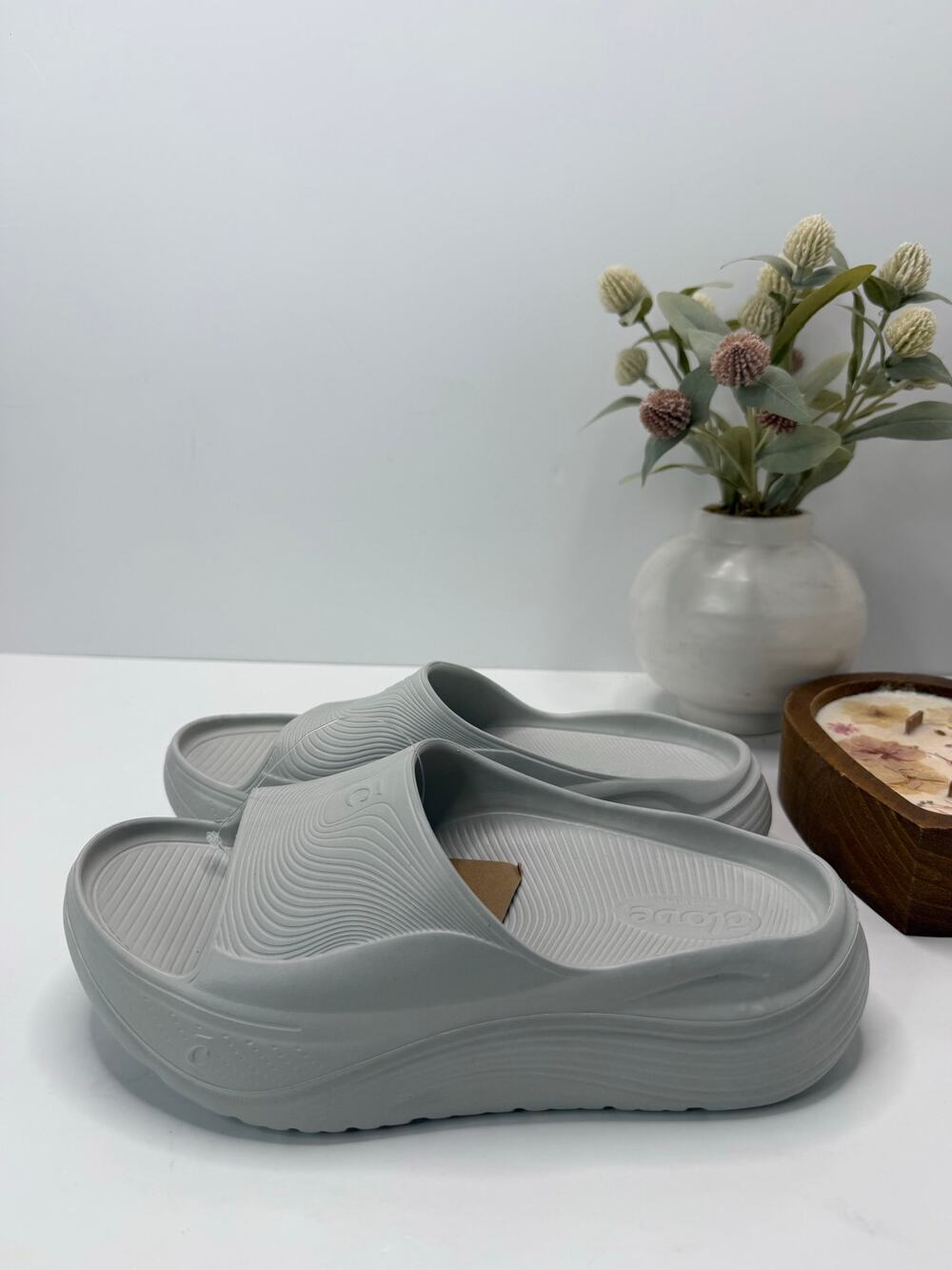 Clove Supercush Recovery Slide Comfort Lightweight Stone White Women 8 NWOB